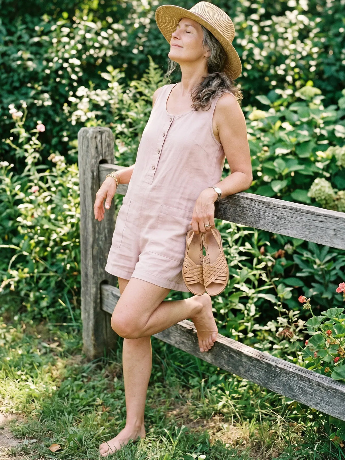 Women's Solid-Color Sleeveless Cotton-Linen Short Jumpsuit with Partial Button Placket and Multiple Pockets